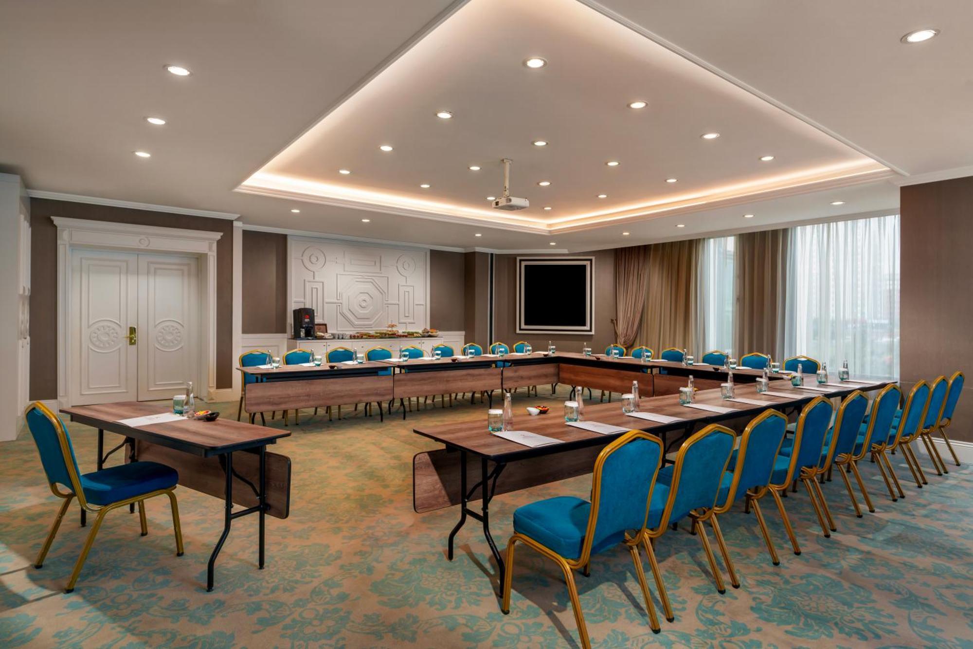 Kaya Istanbul Fair & Convention Hotel Exterior photo