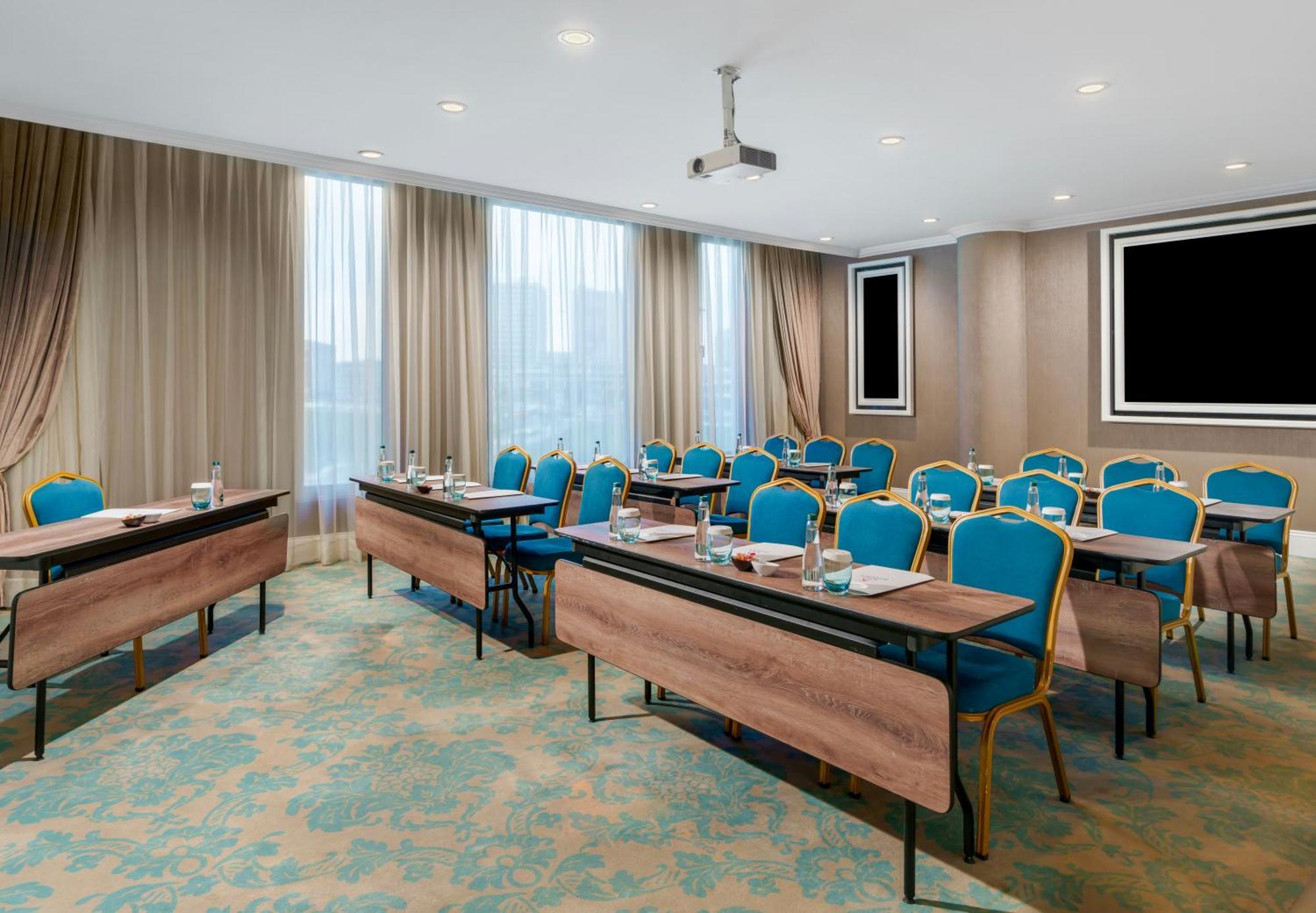 Kaya Istanbul Fair & Convention Hotel Exterior photo